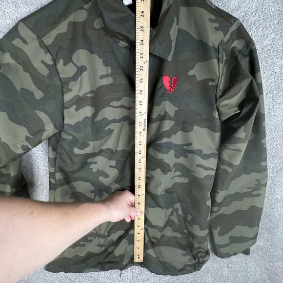 Riot Society Jacket Mens Large Camo Nylon Coach Snap Front Broken Heart Patch - Picture 9 of 12